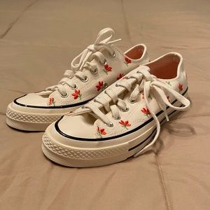 Converse Floral Embroidered Chuck Taylor All Star Low Top  7.5